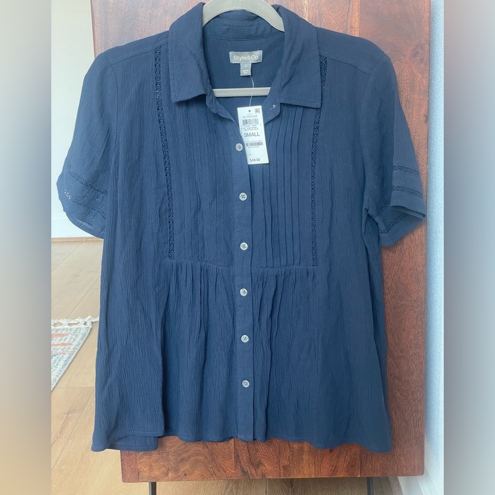 STYLE & CO Navy Blue Pintucked Crochet Top - Coastal Grandmother NWT - Picture 2 of 7